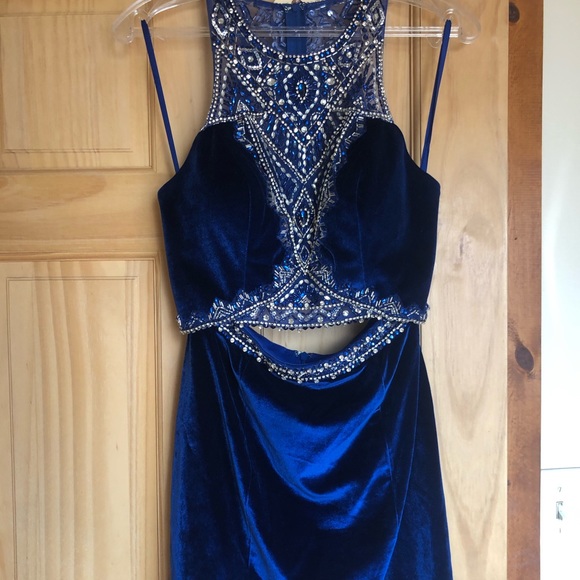blue velvet homecoming dress
